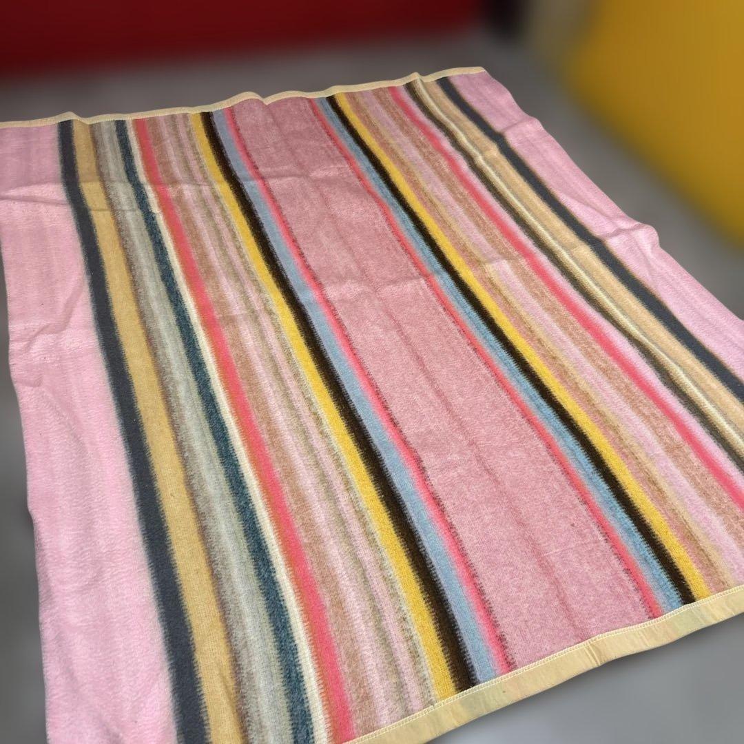 80s アクリル100% 毛布　昭和レトロ　おしゃれ毛布　177×147 ラグ