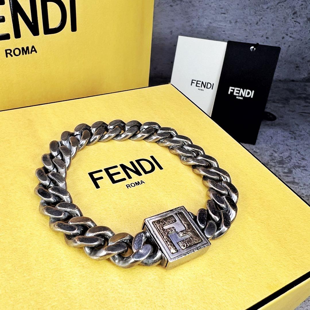 FENDI フェンディ 喜平 チェーンブレス FFゴールドロゴ Lサイズ - メルカリ