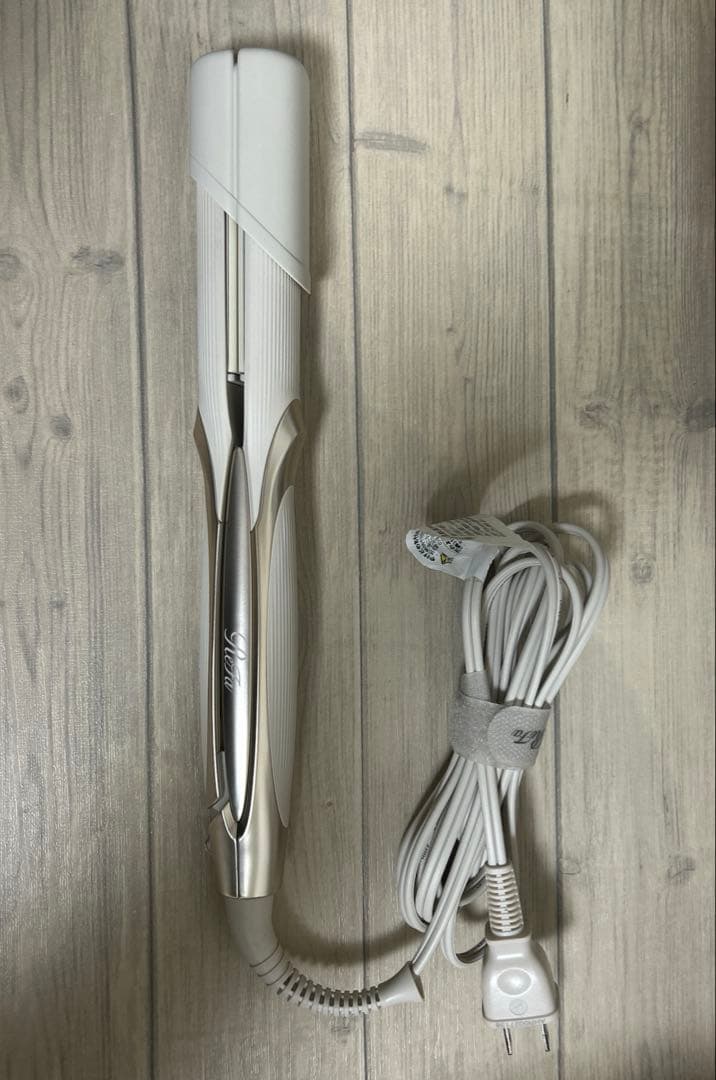 リファ　ストレートアイロンプロ　アイボリー