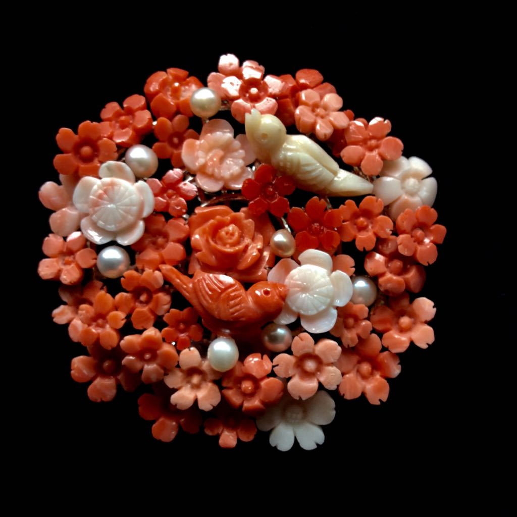 珊瑚/ブローチ/さんご/鳥彫刻/サンゴ Hー98