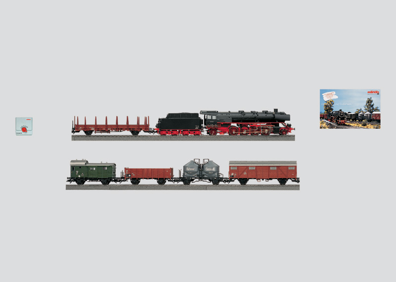 Güterzugpackung mit grosser C-Gleis-Anlage, Transformator und