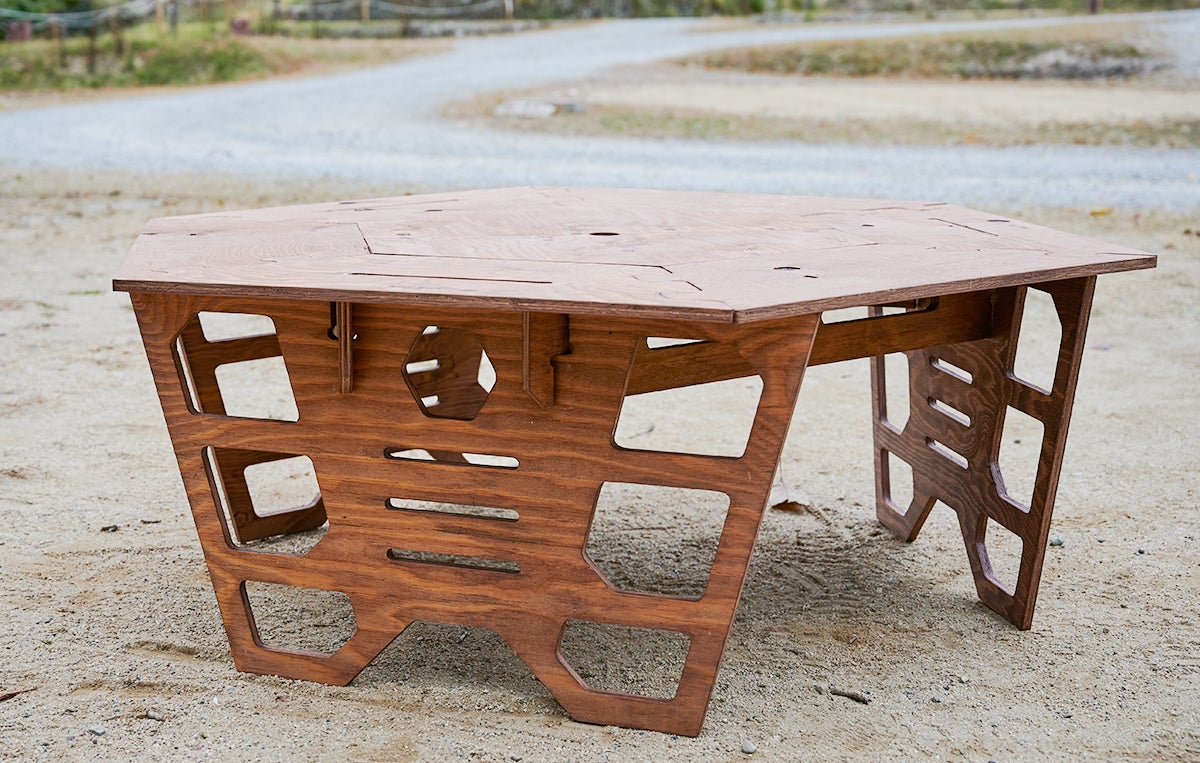 多用途で大人の時間も演出できる ヘキサテーブル が登場!!｜マクアケ