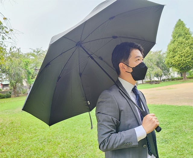 スマホより軽い！強風にも耐えられる、わずか200gのフルカーボン