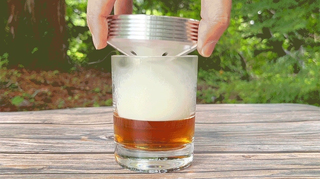 手軽に瞬間燻製｜ウイスキーなどのお酒を格上げする、燕三条産