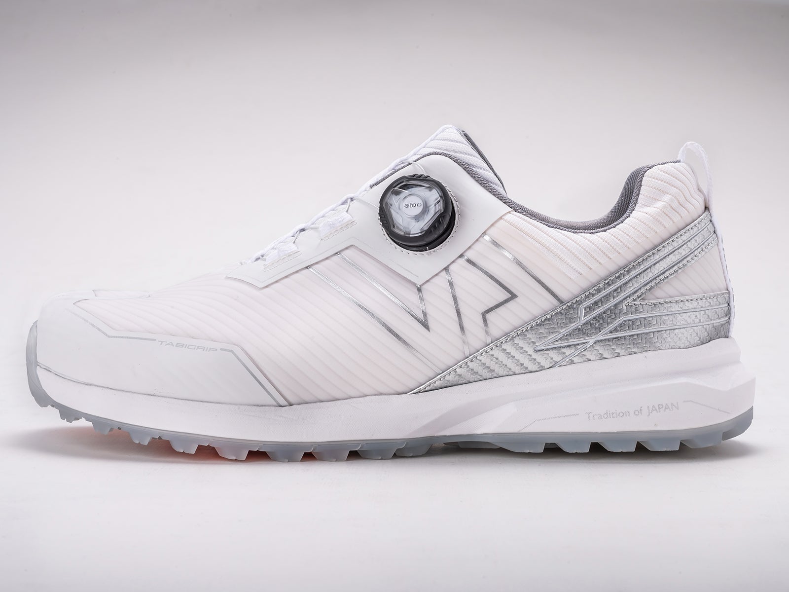 眠っている足の力をフル活用できる足袋ゴルフシューズ「VALTAN」誕生