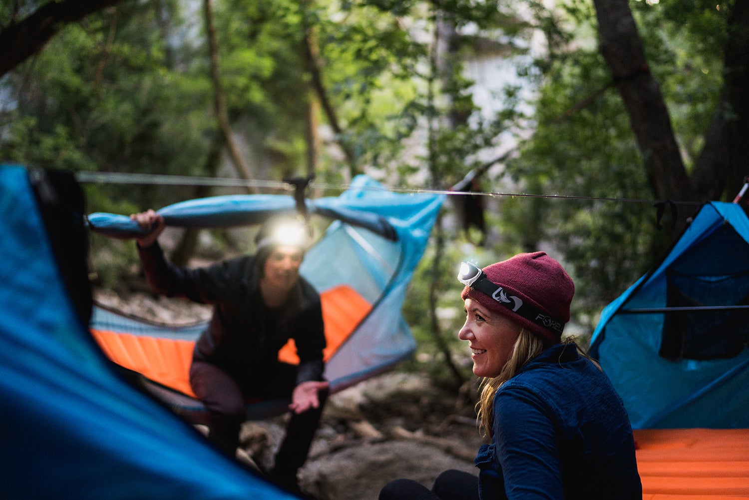 キャンプの概念が変わる】体に優しいフルフラット式ハンモック「ヘブン