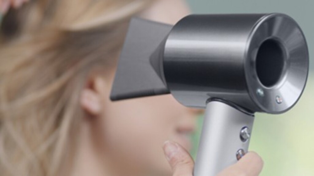 Dyson Supersonic™ ヘアードライヤー プロモデル」が美容師の完璧を