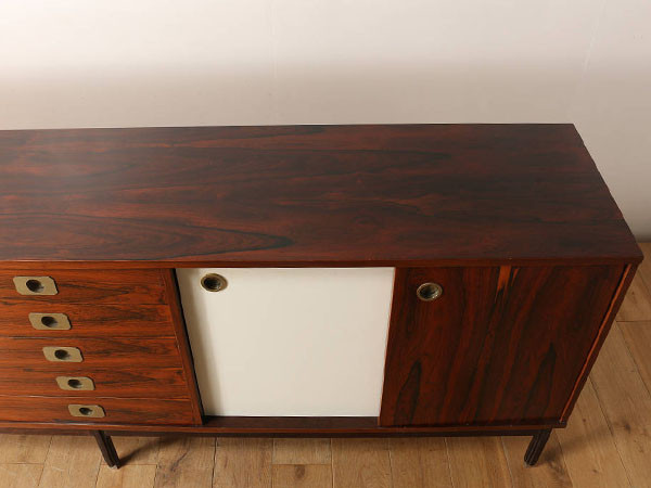 Lloyd's Antiques Real Antique Italian Sideboard / ロイズ