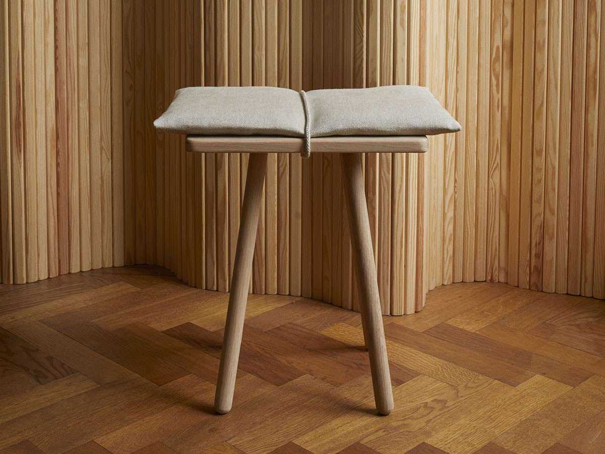 FRITZ HANSEN Georg Stool / フリッツ・ハンセン ジョージ スツール