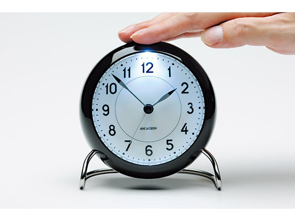 FLYMEe accessoire ARNE JACOBSEN Roman Classic Table Clock