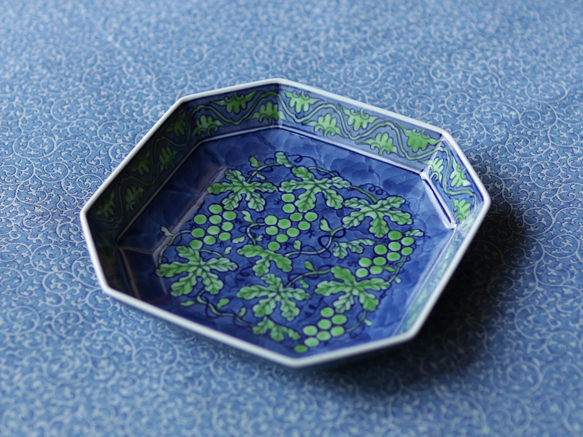 源右衛門窯 緑彩葡萄絵 方皿 / げんえもんがま 緑彩葡萄絵 方皿
