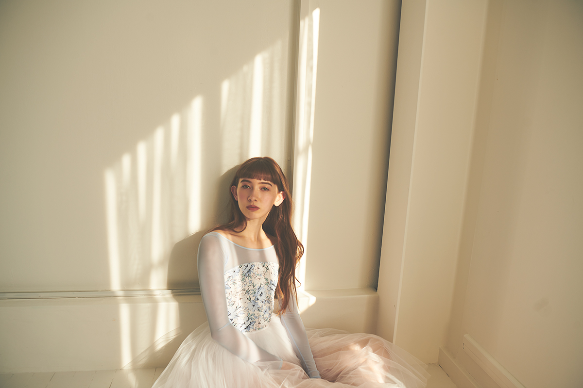 stina / type T long / light blue flower