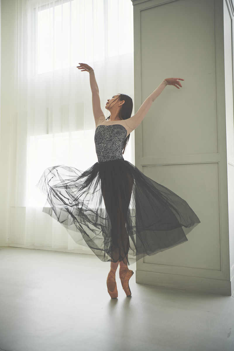 stina / type T long / eternal lace black