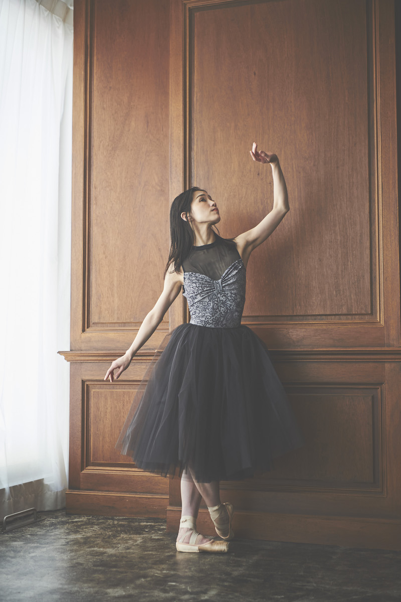 stina / type Y neck ribbon / eternal lace etoupe