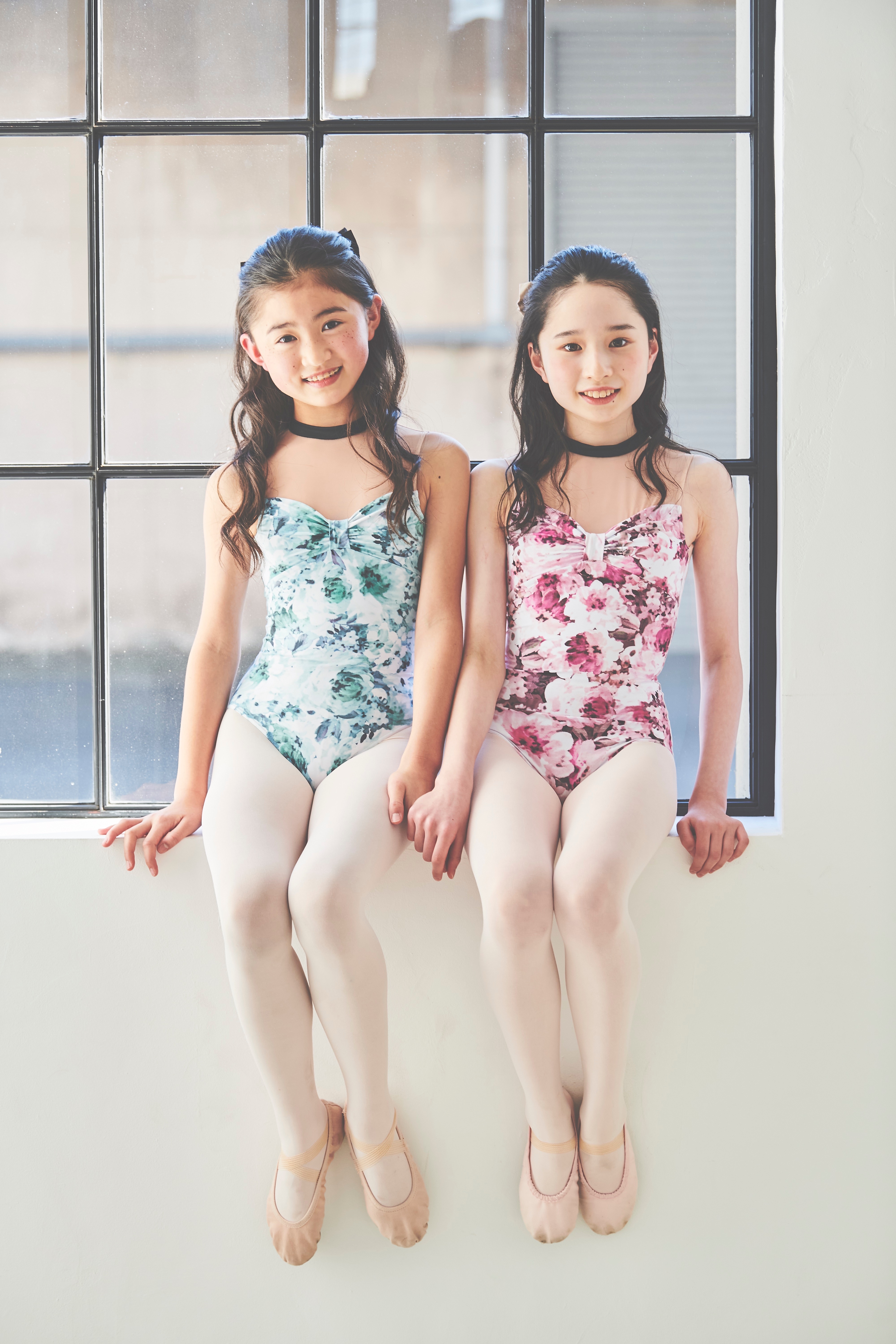 stina / type Y neck ribbon / fancy pink / girl