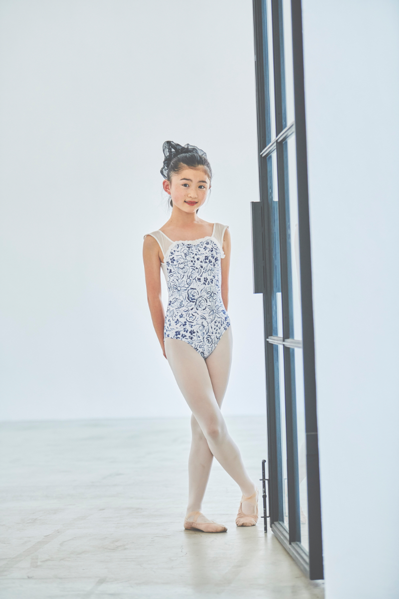 stina 花柄ノースリーブレオタード 110-120 stina 花柄ノースリーブ