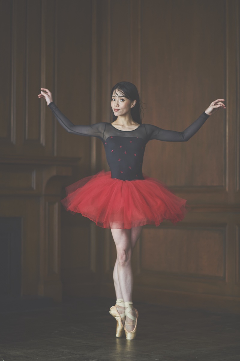 stina / type T long / tulip treat black