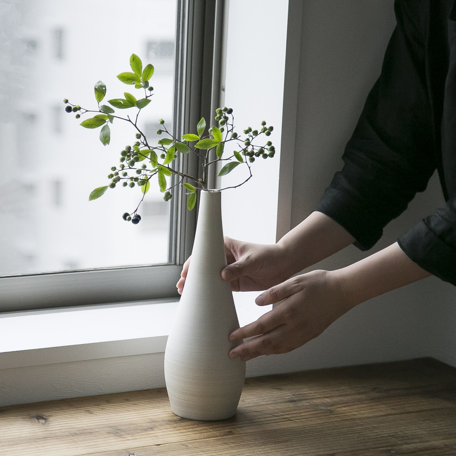 3RD CERAMICS/手引き フラワーベース 大 -枝ものや草花が似合う花器