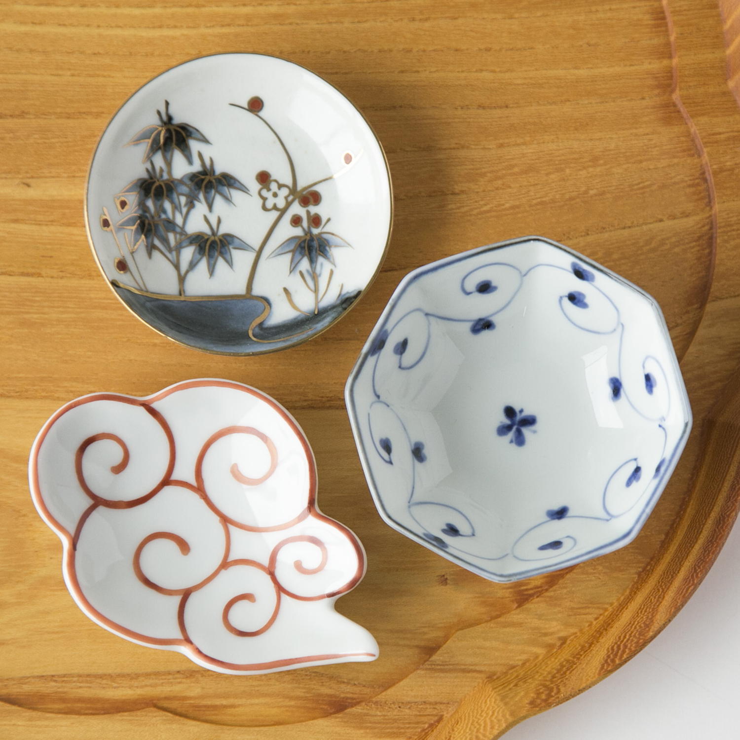 雲型豆皿 -手書きの雲の絵付けが美しい小皿 - スタイルストア