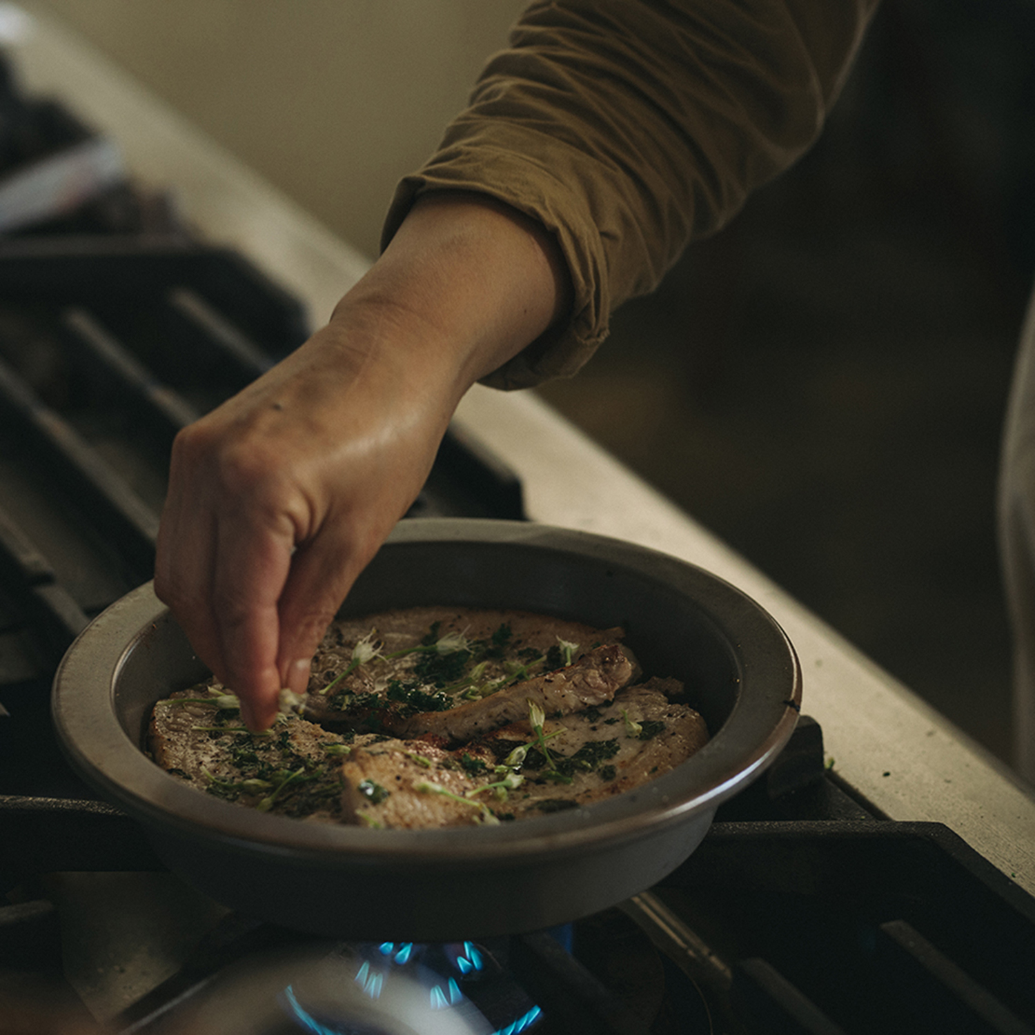 PETARI/Shallow Pot 30cm -誰でもお肉をしっとり柔らかに仕上げられる