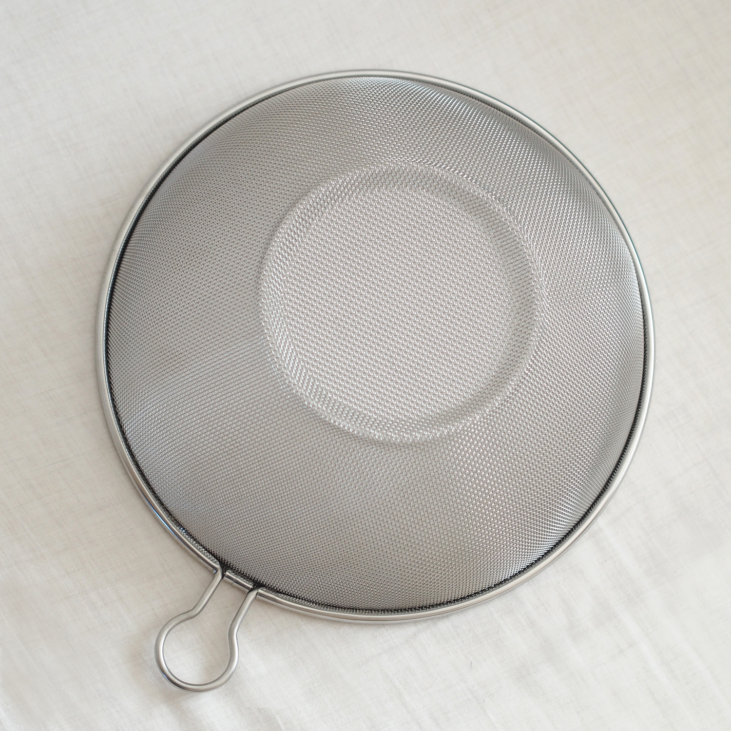 Three Snow 新越ワークス/フタ付ざるボウル25cm -フタ付きだから