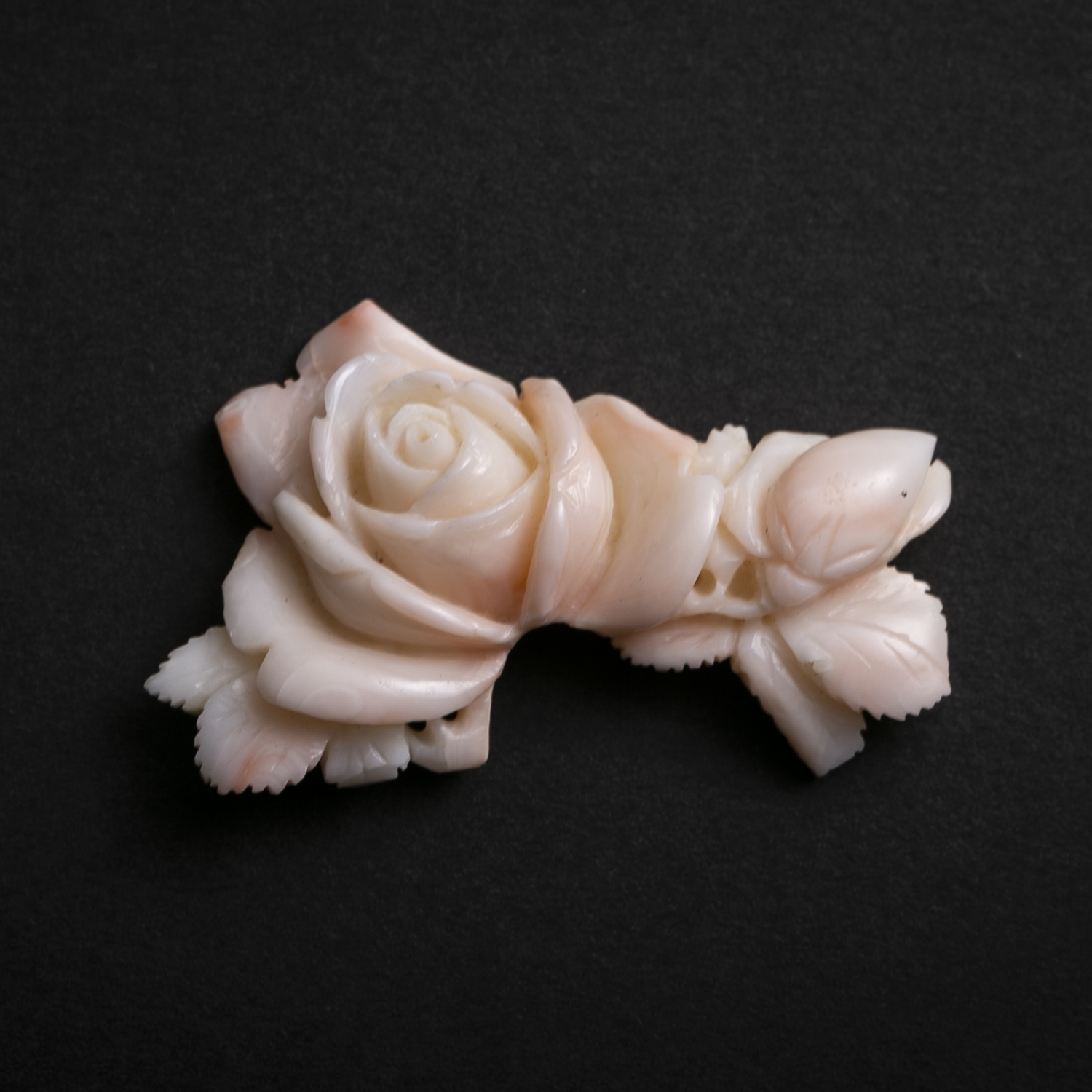 高知の珊瑚ブローチ大 薔薇A -【当店限定】すべて1点もの、高知から