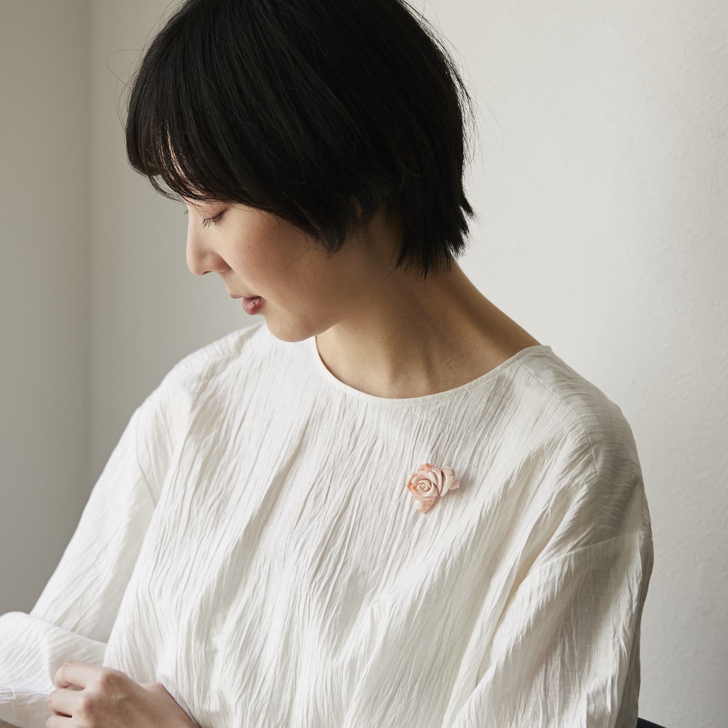 高知の珊瑚ブローチ小 薔薇G -【当店限定】すべて1点もの、高知から