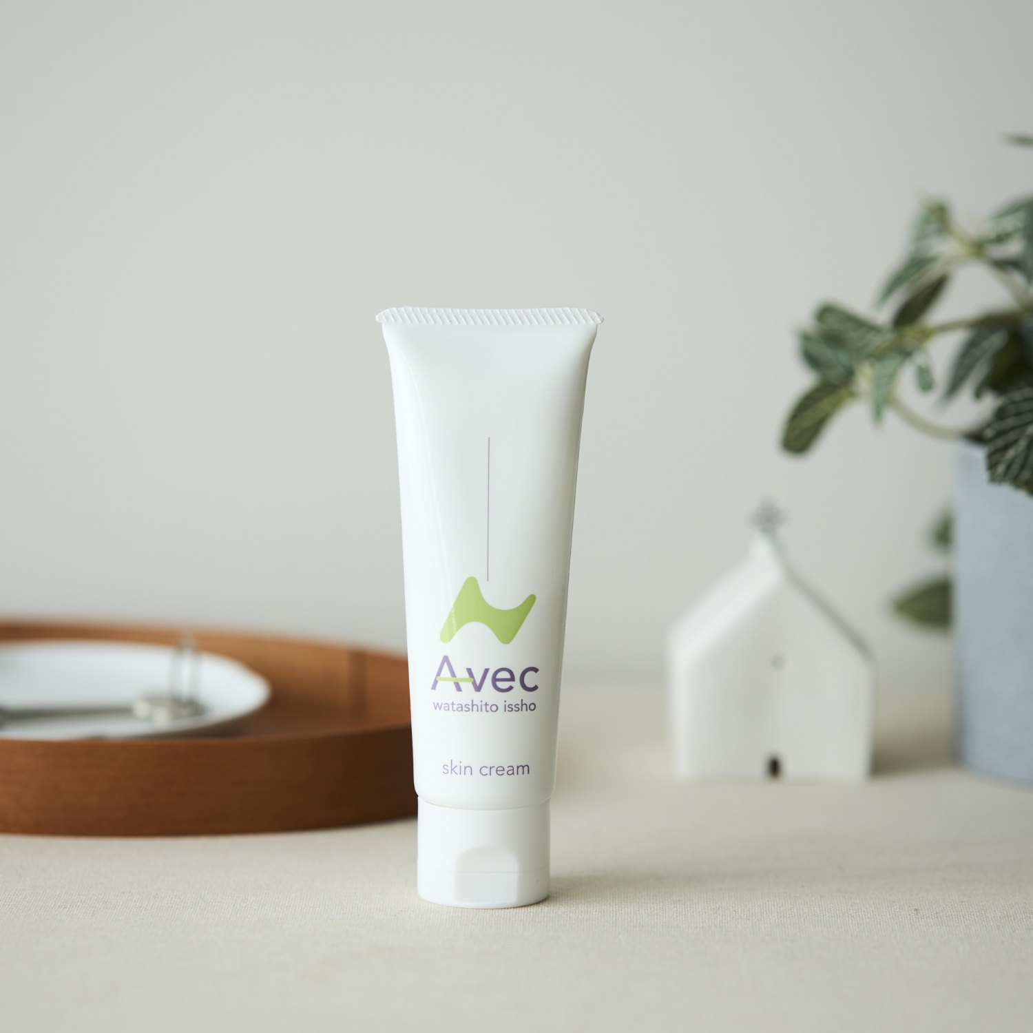 Avec/スキンクリーム -髪から足元まで使える、シンプル処方のマルチ